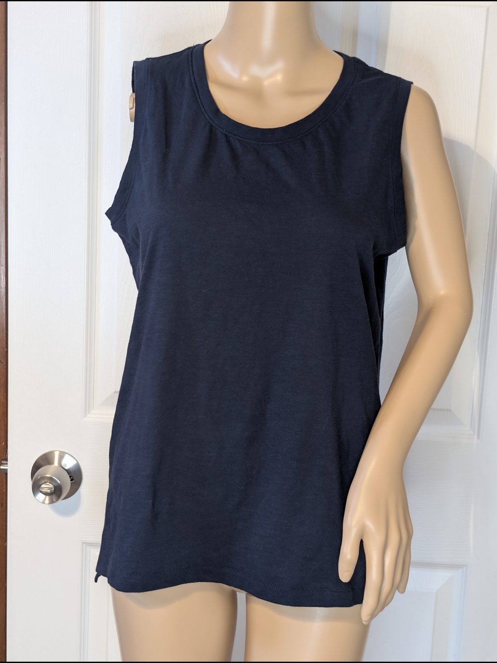 Nautica Women's Navy Sleeveless Tank Top-small